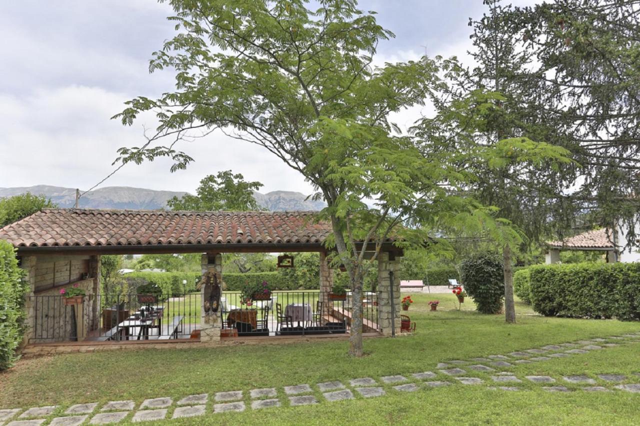 Il Ciavattone Bed And Bike Bed and Breakfast Sulmona Exteriör bild