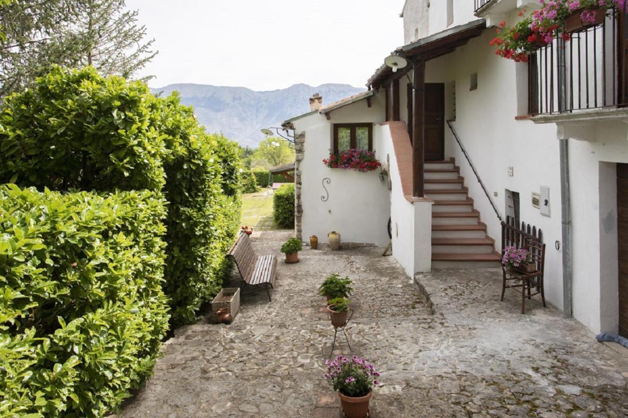 Il Ciavattone Bed And Bike Bed and Breakfast Sulmona Exteriör bild