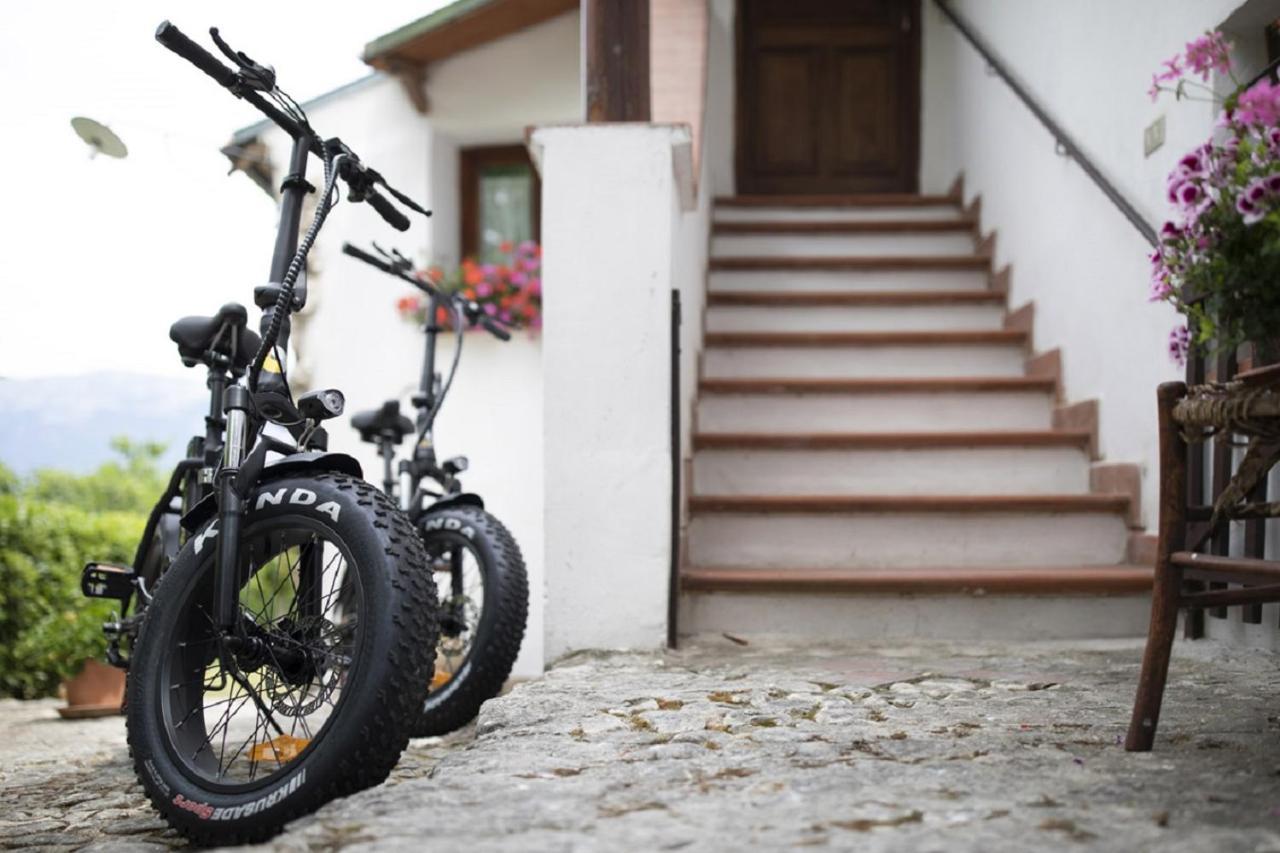 Il Ciavattone Bed And Bike Bed and Breakfast Sulmona Exteriör bild