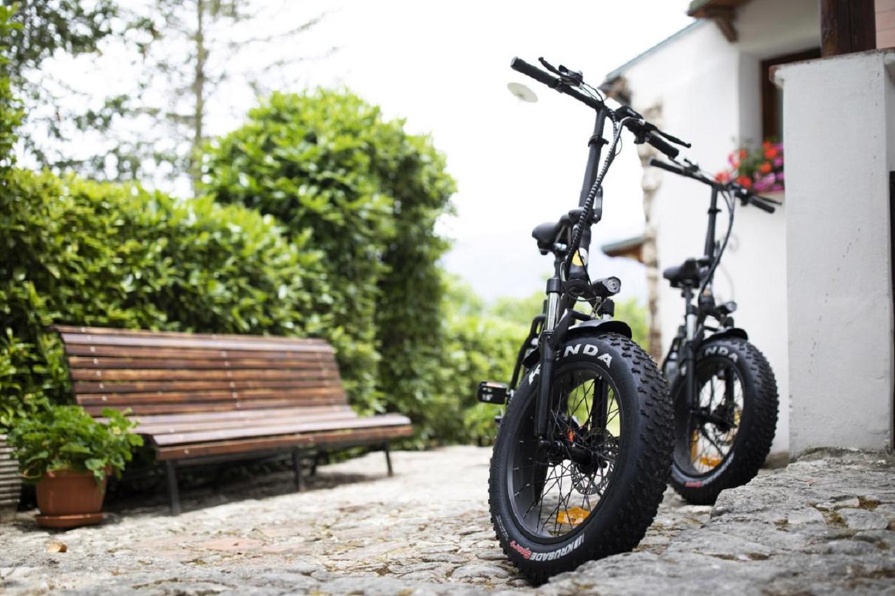 Il Ciavattone Bed And Bike Bed and Breakfast Sulmona Exteriör bild