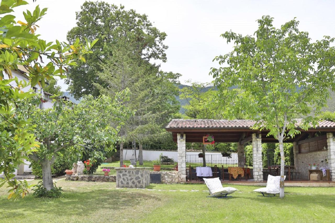 Il Ciavattone Bed And Bike Bed and Breakfast Sulmona Exteriör bild